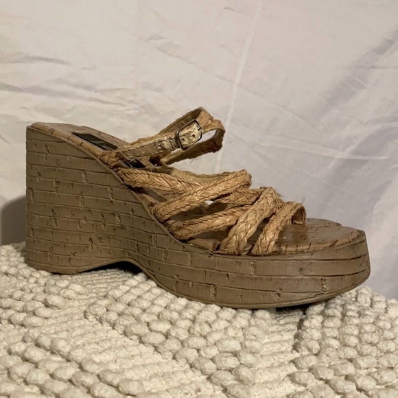 Y2K Chunky Platform Sandals - Picture 2 of 9